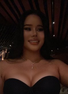 Gi.cute yung famous.Ladyboy bkk🇹🇭 - Transsexual escort in Bangkok Photo 16 of 22