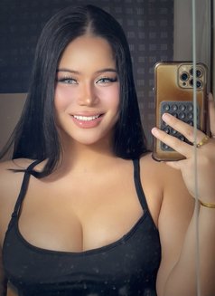 Gi.cute yung famous.Ladyboy bkk🇹🇭 - Transsexual escort in Bangkok Photo 20 of 22