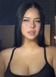 Gi.cute yung famous.Ladyboy bkk🇹🇭 - Transsexual escort in Bangkok Photo 21 of 22