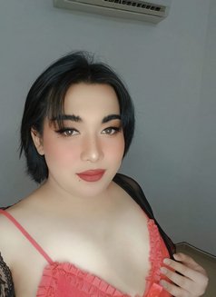 Gi Na - Transsexual escort in Riyadh Photo 4 of 4