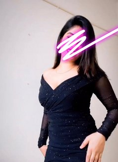 Gia - escort in Mumbai Photo 2 of 2