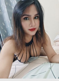 Gia - Transsexual escort in Bangalore Photo 8 of 8