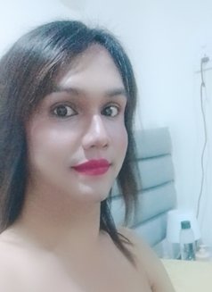 Gia - Transsexual escort in Mumbai Photo 23 of 25
