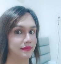 Gia - Transsexual escort in Hyderabad