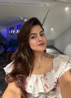 Gia Khanna 🦋 - escort in Dubai Photo 1 of 6