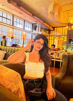 Gia Khanna π¦ - escort in Dubai Photo 1 of 4