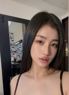 Gia - escort in Tokyo Photo 4 of 5