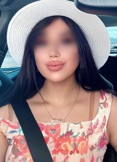 Gianella - escort in Dubai Photo 9 of 10