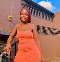 Gianna - puta in Pune Photo 1 of 5