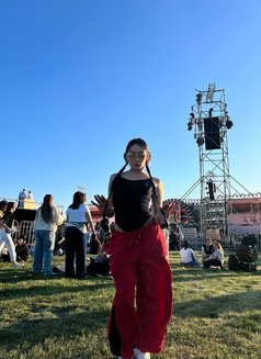 Gianna - puta in Dubai Photo 3 of 13