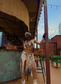 Gianna - puta in Dubai Photo 4 of 13