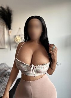 Gianna new arrival - escort in Mumbai Photo 3 of 4