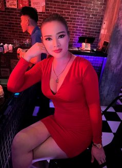 Gibzy - escort in Dubai Photo 4 of 5