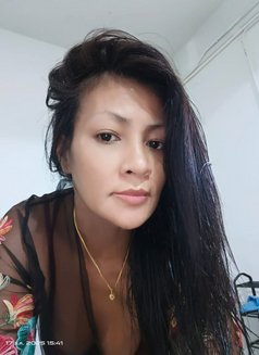 Gift - escort in Bangkok Photo 1 of 10