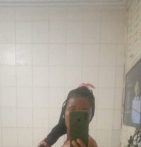 Gift - escort in Dakar