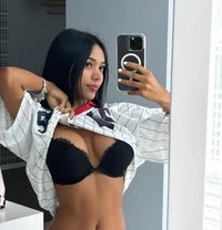 Gift - escort in Muscat