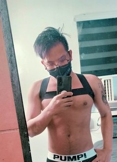 Gifted Masseur - Male escort in Makati City Photo 6 of 8