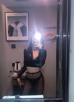 Gigi - Transsexual escort agency in Macao Photo 2 of 25
