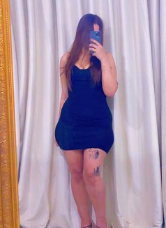 Gigi - puta in Dubai Photo 6 of 7