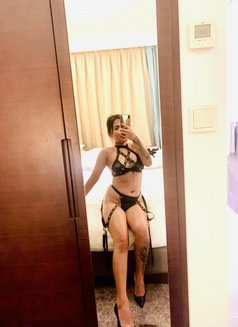 Jelai - escort in Dubai Photo 3 of 6