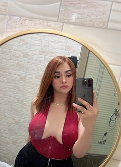 Curvaceous Gigi (TransLatina) - Acompañantes transexual in Singapore Photo 5 of 19