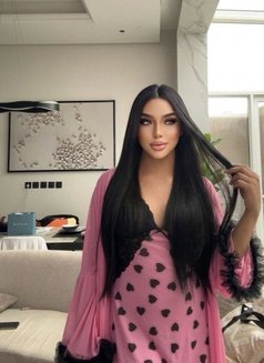 Gigi - Transsexual escort in Riyadh Photo 4 of 16