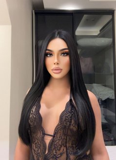 Gigi - Transsexual escort in Riyadh Photo 15 of 16
