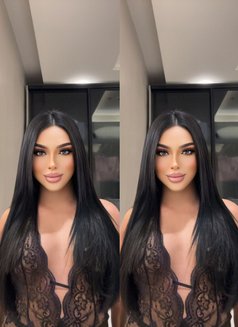Gigi full service - Transsexual escort in Riyadh Photo 3 of 17