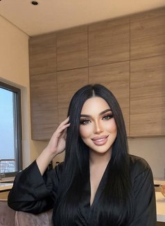 Gigi full service - Transsexual escort in Riyadh Photo 13 of 17