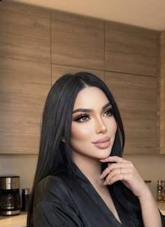 Gigi full service - Transsexual escort in Riyadh Photo 15 of 17
