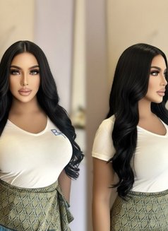 VIP GIGI - Transsexual escort in Al Manama Photo 15 of 15