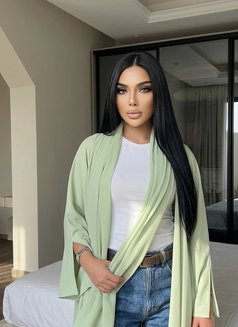 Gigi Vip - Transsexual escort in Riyadh Photo 15 of 17