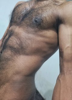Gigo Suren - Male escort in Chennai Photo 4 of 10