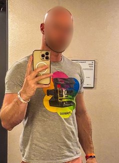 Gigolo for Couples - Male escort in Kuala Lumpur Photo 7 of 8