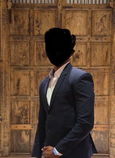 Gihan Massage - Male escort in Colombo Photo 3 of 14