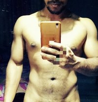 Gihan - Male escort in Colombo