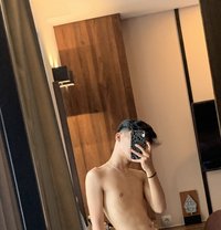 Gilang Saputra - Acompañantes masculino in Bali