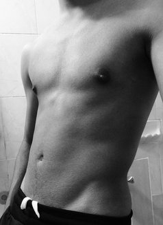 Gim - Male escort in Cairo Photo 2 of 3