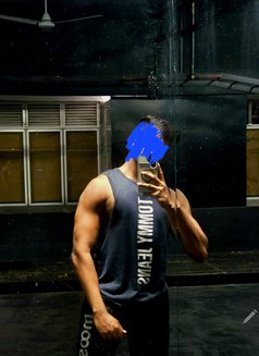 Gimhan Massage - Male escort in Colombo Photo 3 of 10