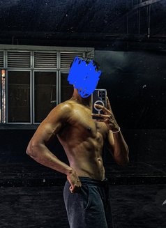 Gimhan Massage - Male escort in Colombo Photo 5 of 10