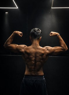 Gimhan Massage - Male escort in Colombo Photo 9 of 10