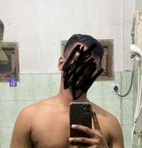 Gimhan - Male escort in Colombo