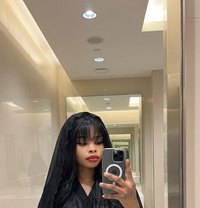 Gina - escort in Muscat