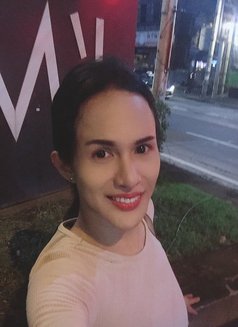Gina - Transsexual escort in Makati City Photo 1 of 5