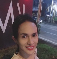 Gina - Transsexual escort in Makati City
