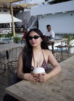 Gina - puta in Hong Kong Photo 8 of 9