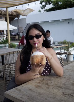 Gina - puta in Hong Kong Photo 9 of 9