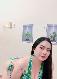 Gina Good Experience B2b, Nuru ,Gel - escort in Muscat Photo 13 of 13