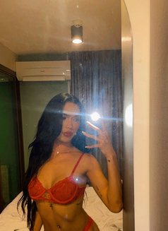 Gina - Transsexual escort in Pattaya Photo 3 of 6