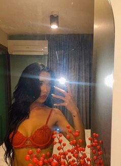 Gina - Transsexual escort in Pattaya Photo 4 of 6